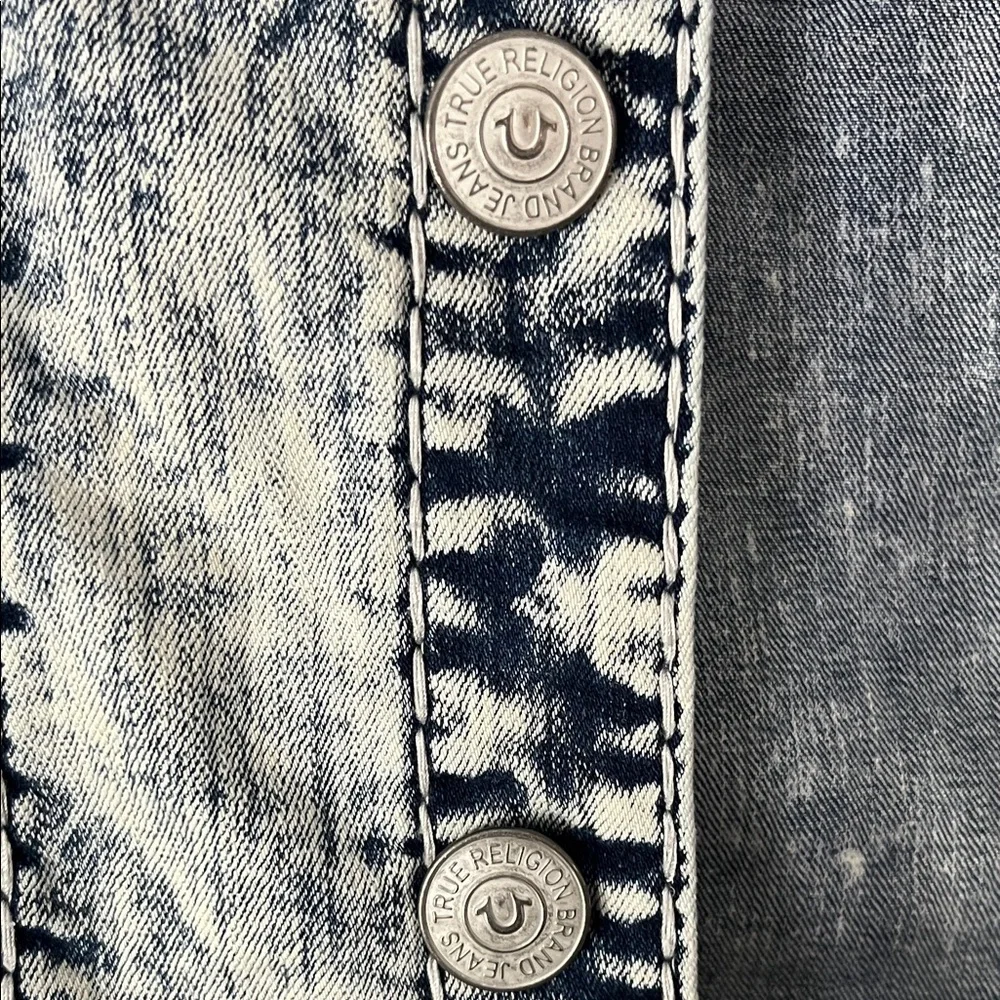 True Religion Women's Acid-Washed Blue Denim Jacket - Picture 3 of 4